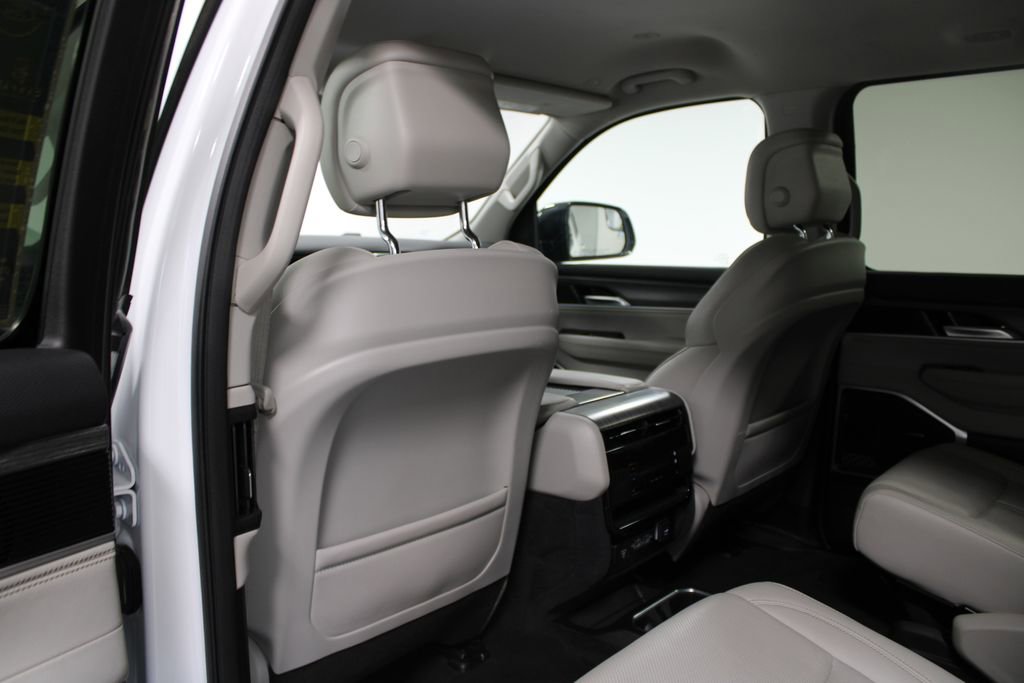 Used 2024 Jeep Wagoneer Series II image 27