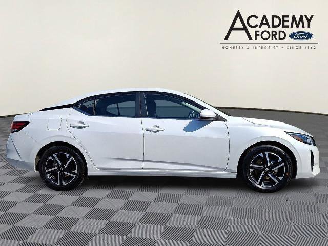Used 2024 Nissan Sentra SV FWD image 7