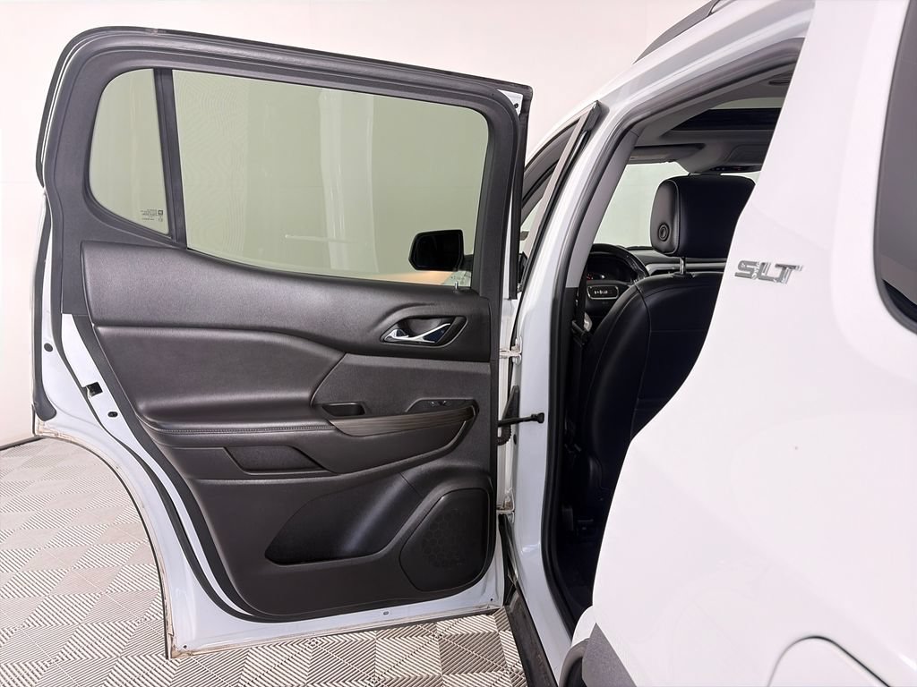 Used 2018 GMC Acadia SLT AWD/4WD image 12