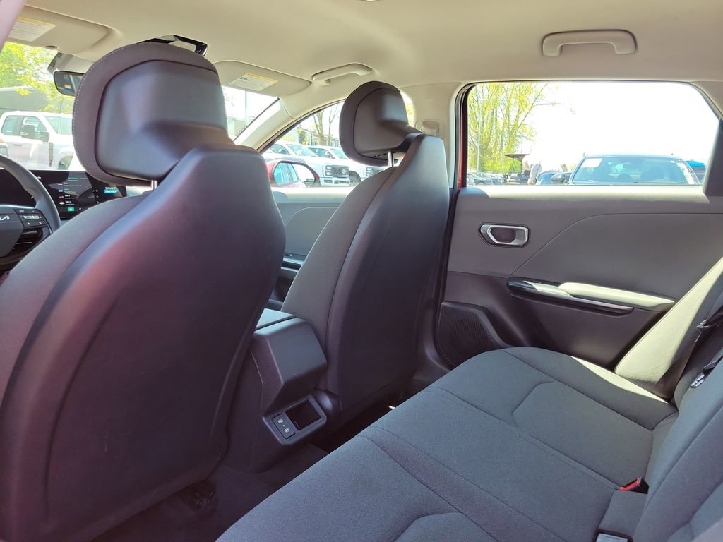 Used 2025 Kia K4 FWD image 16