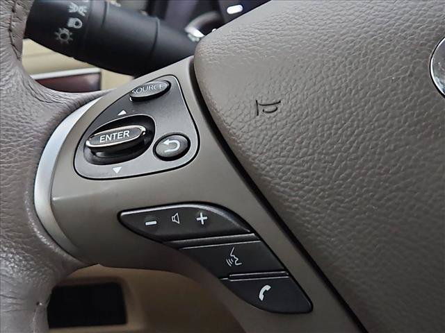 Used 2019 INFINITI Q70 Luxe AWD/4WD image 18