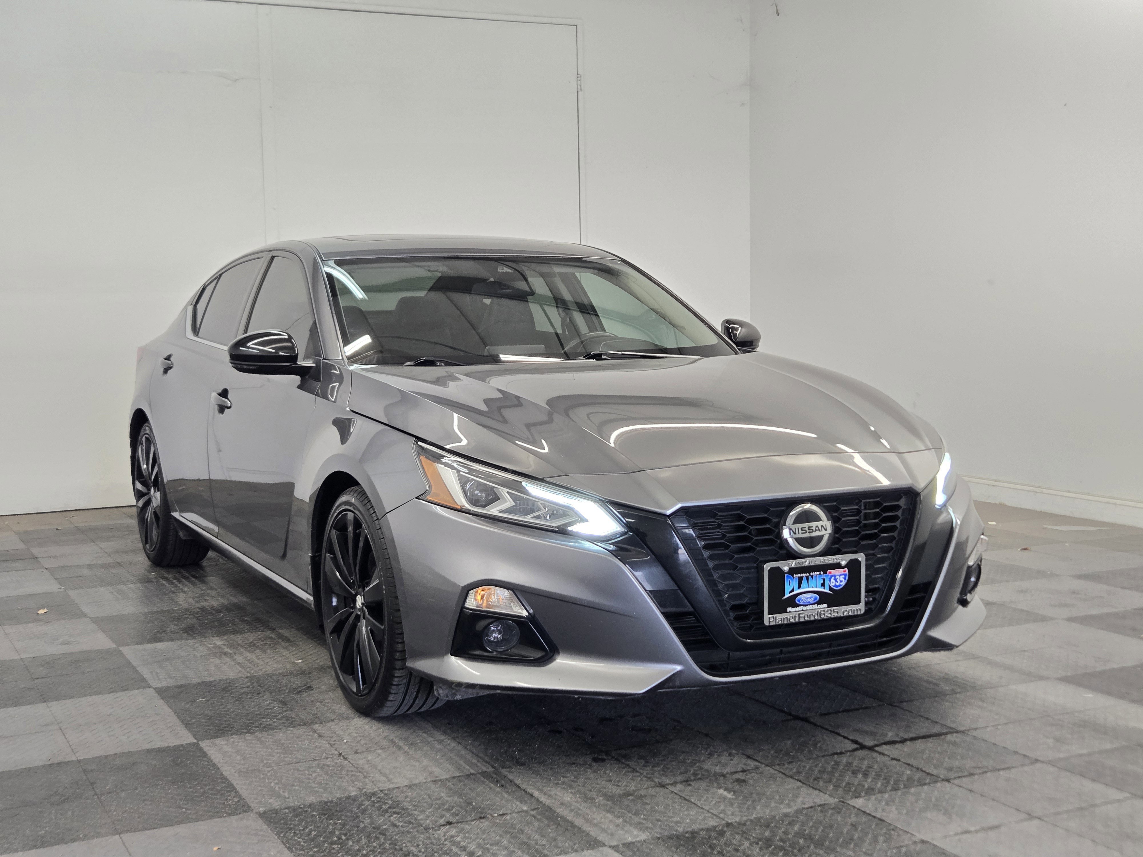 Used 2022 Nissan Altima 2.5 SR w/ Midnight Edition Package image 6