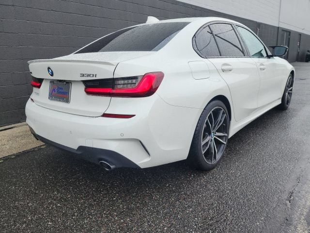 Used 2022 BMW 330i xDrive Sedan w/ M Sport Package AWD/4WD image 6