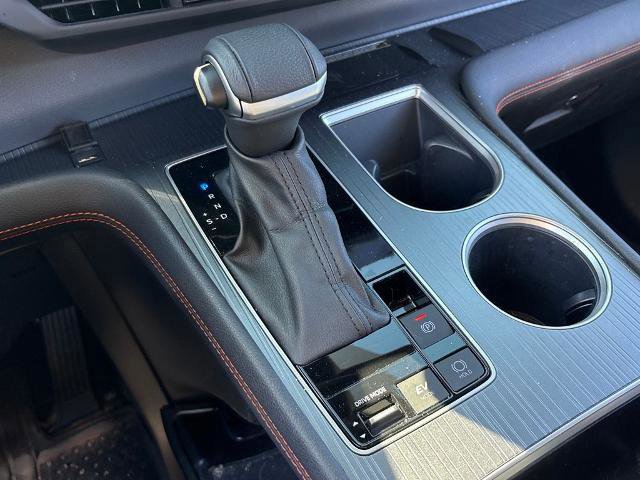 Used 2024 Toyota Sienna XSE image 27