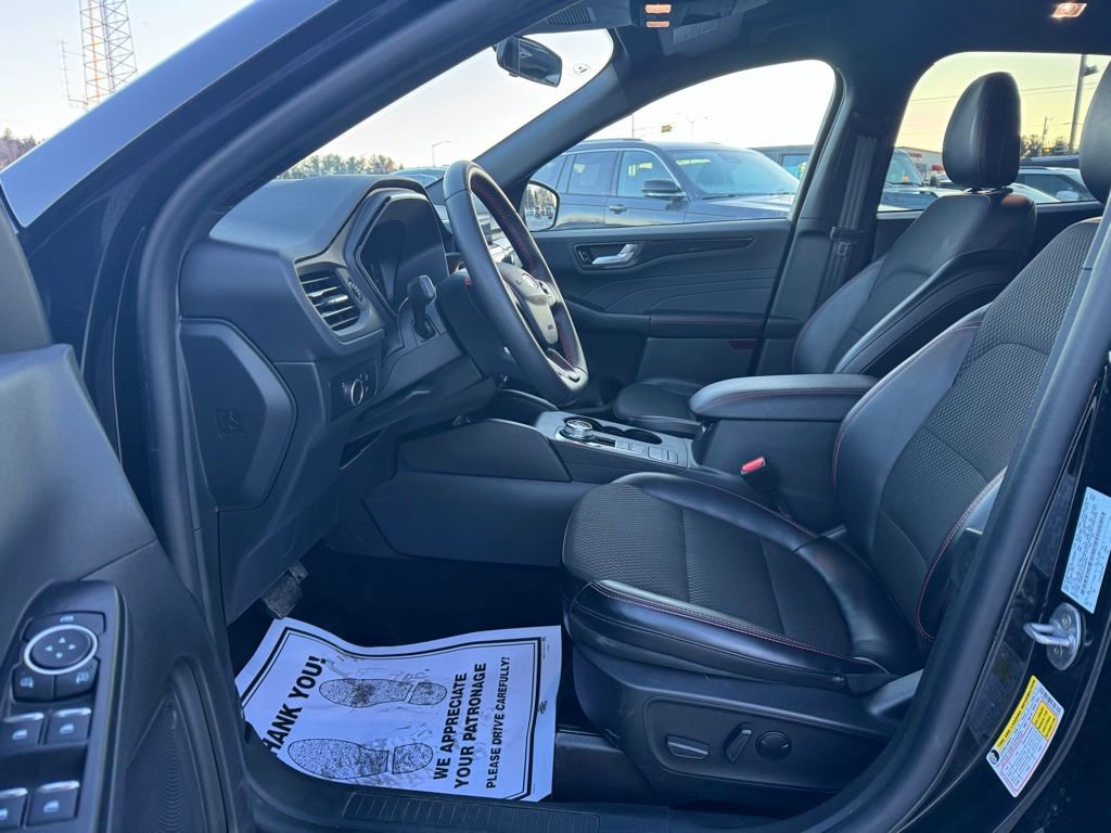 Certified 2025 Ford Escape ST-Line image 12