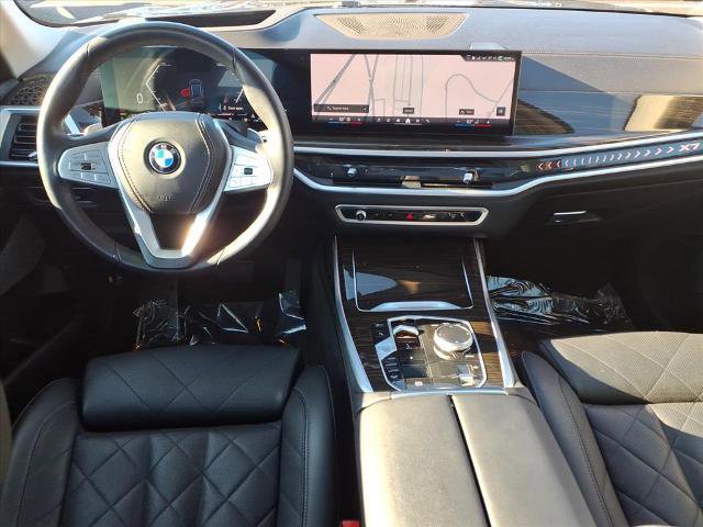 Used 2024 BMW X7 xDrive40i image 10