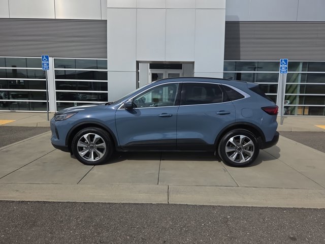 Certified 2024 Ford Escape Platinum image 2