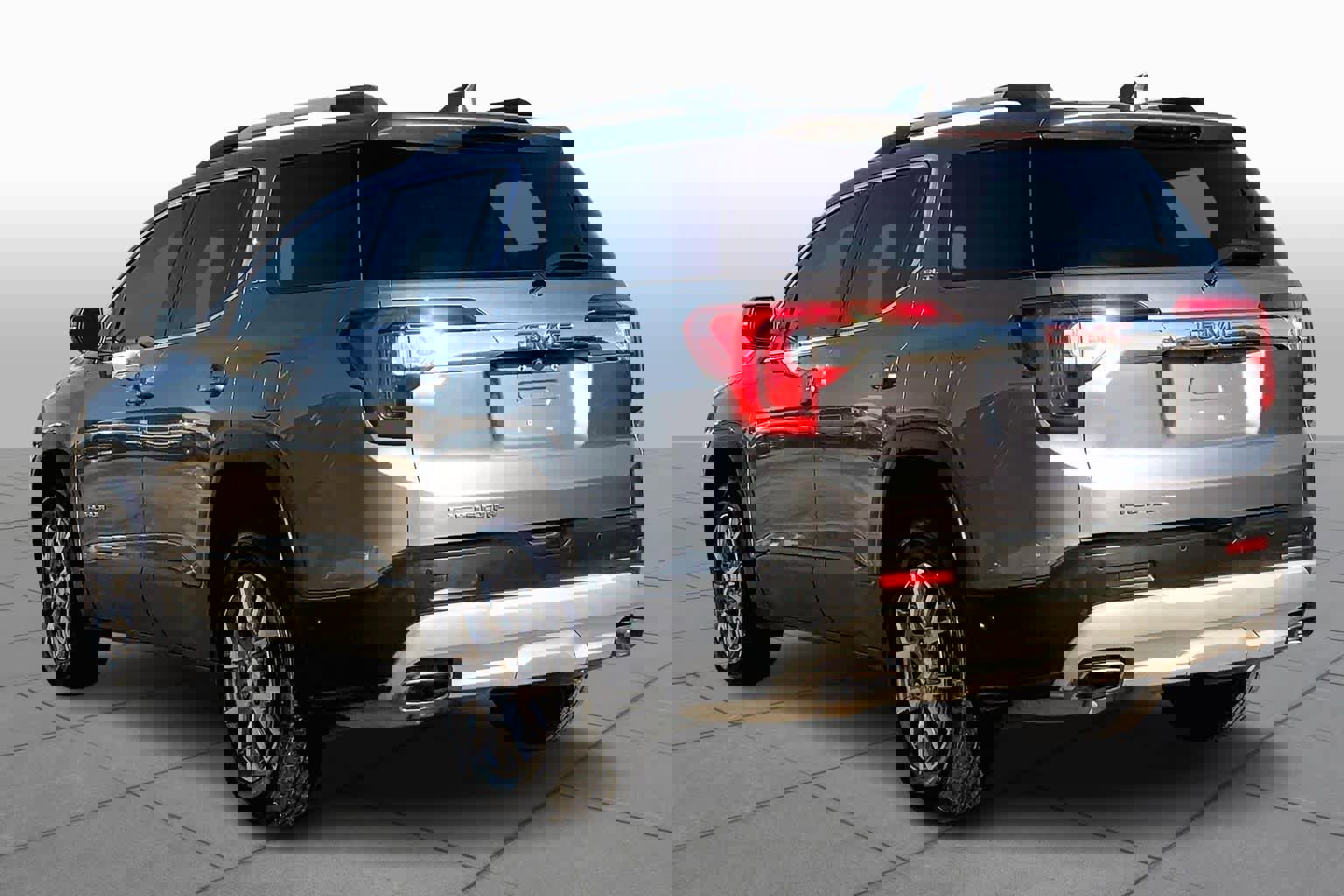 Used 2020 GMC Acadia SLT w/ Premium Package image 12