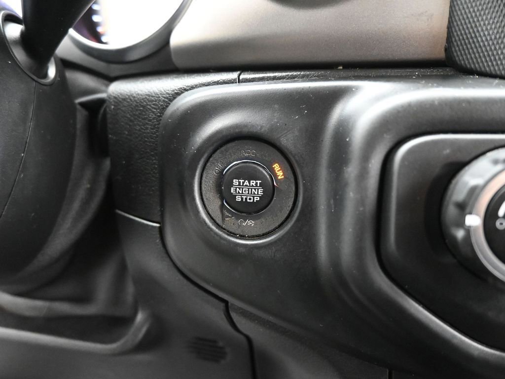 Used 2020 Jeep Gladiator Sport image 42