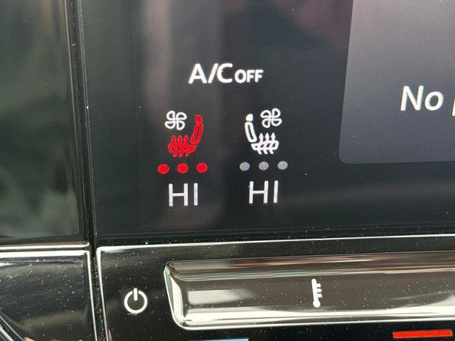 Used 2024 Volkswagen Atlas SEL Premium R-Line image 21