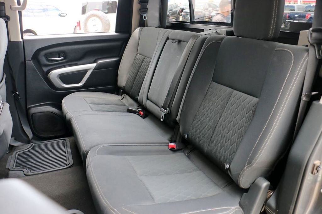 Used 2019 Nissan Titan SV AWD/4WD image 20