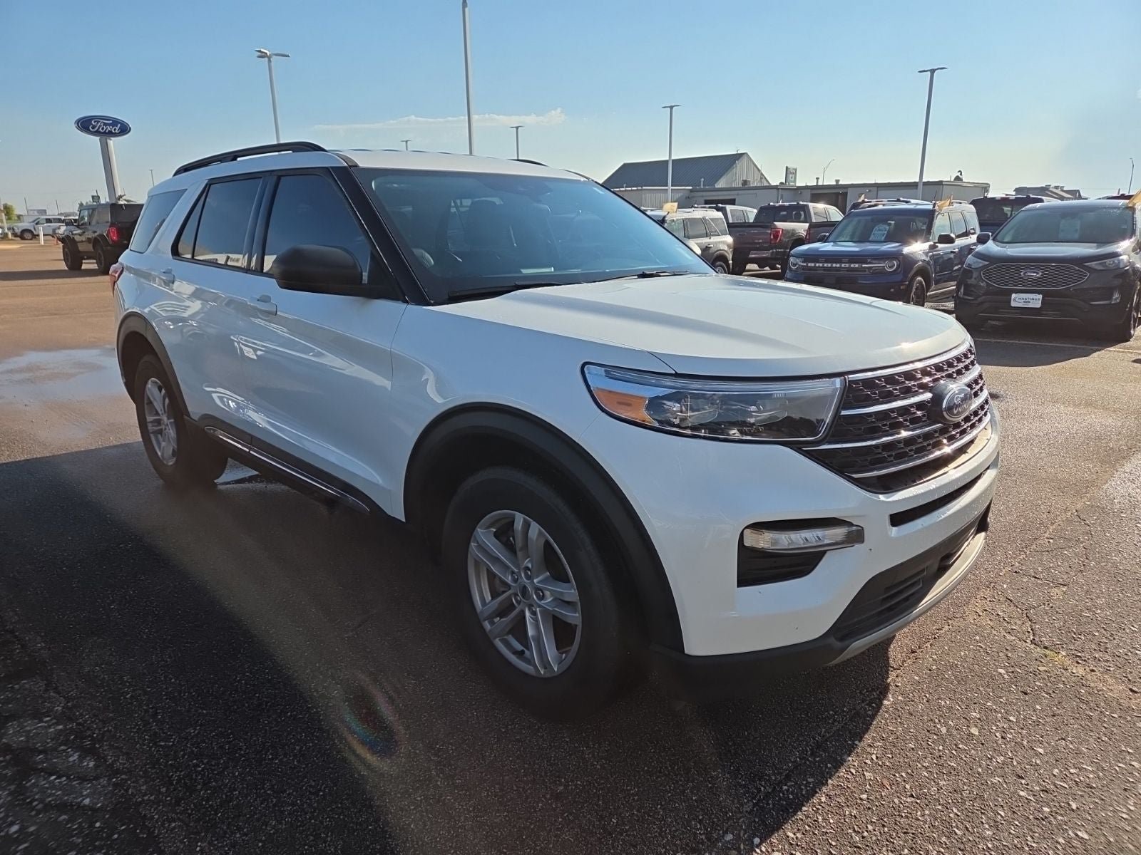 Certified 2024 Ford Explorer XLT w/ Equipment Group 202A AWD/4WD image 10