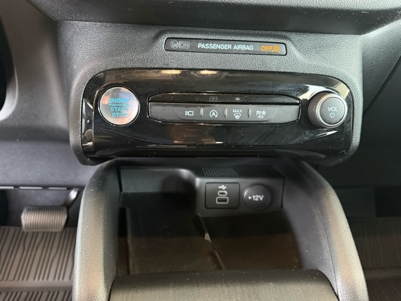 Certified 2024 Ford Escape Active w/ Tech Pack #2 AWD/4WD image 14