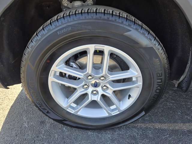 Certified 2025 Ford Explorer Active image 44