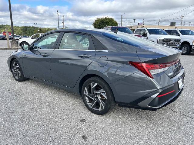 Used 2024 Hyundai Elantra SEL w/ Convenience Package FWD image 6