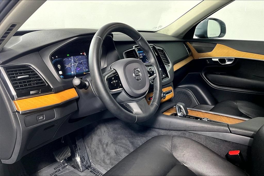 Used 2023 Volvo XC90 B6 Plus AWD/4WD image 13