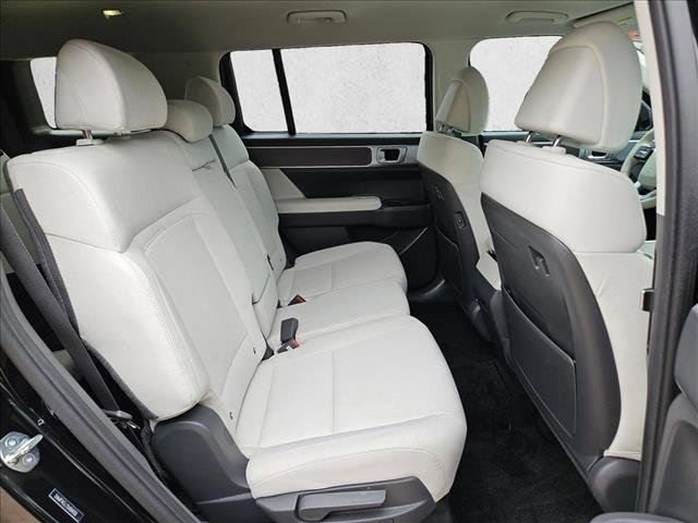 Used 2025 Hyundai Santa Fe SE image 20