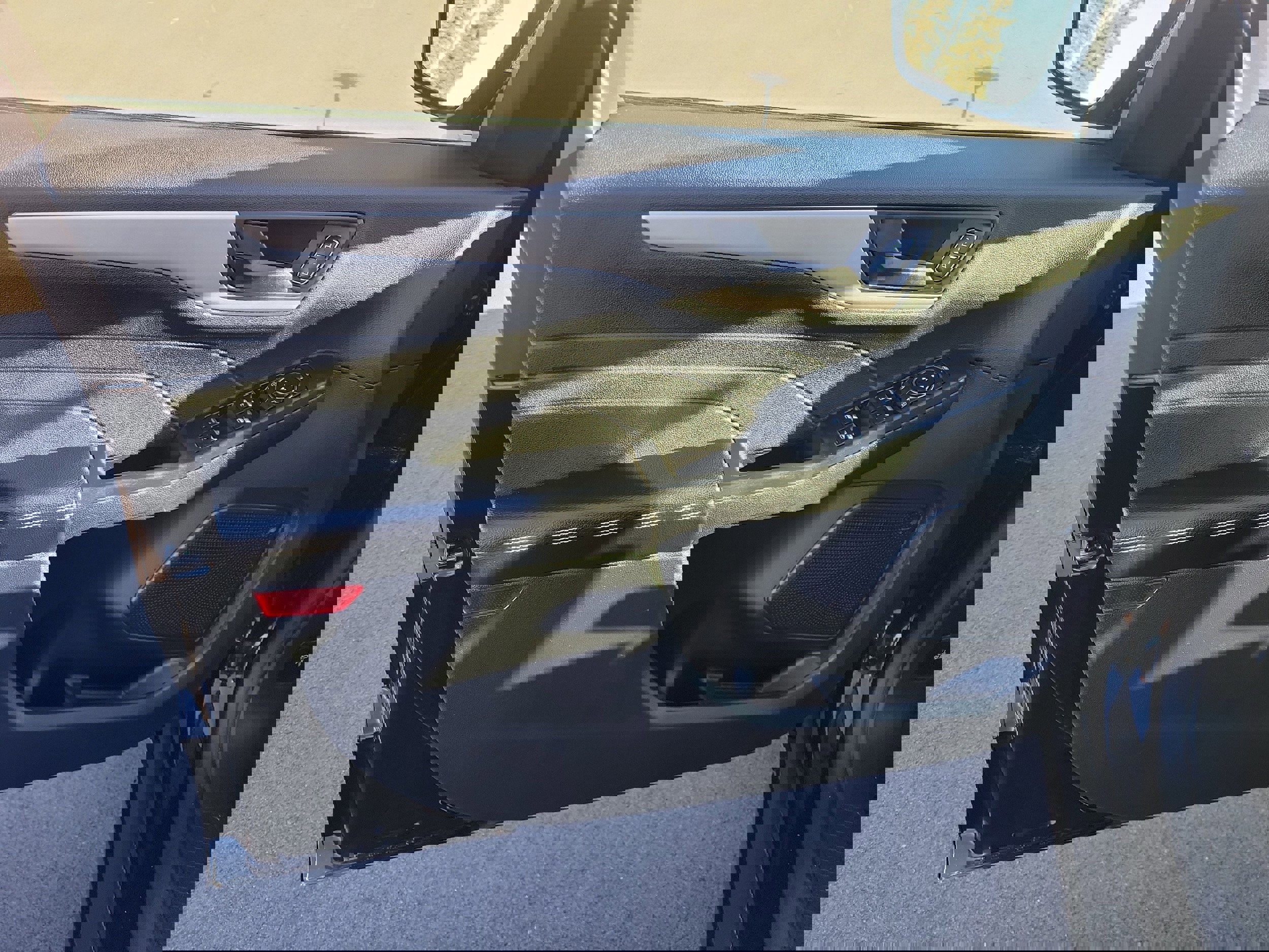 Certified 2022 Ford Escape SE w/ Convenience Package image 17