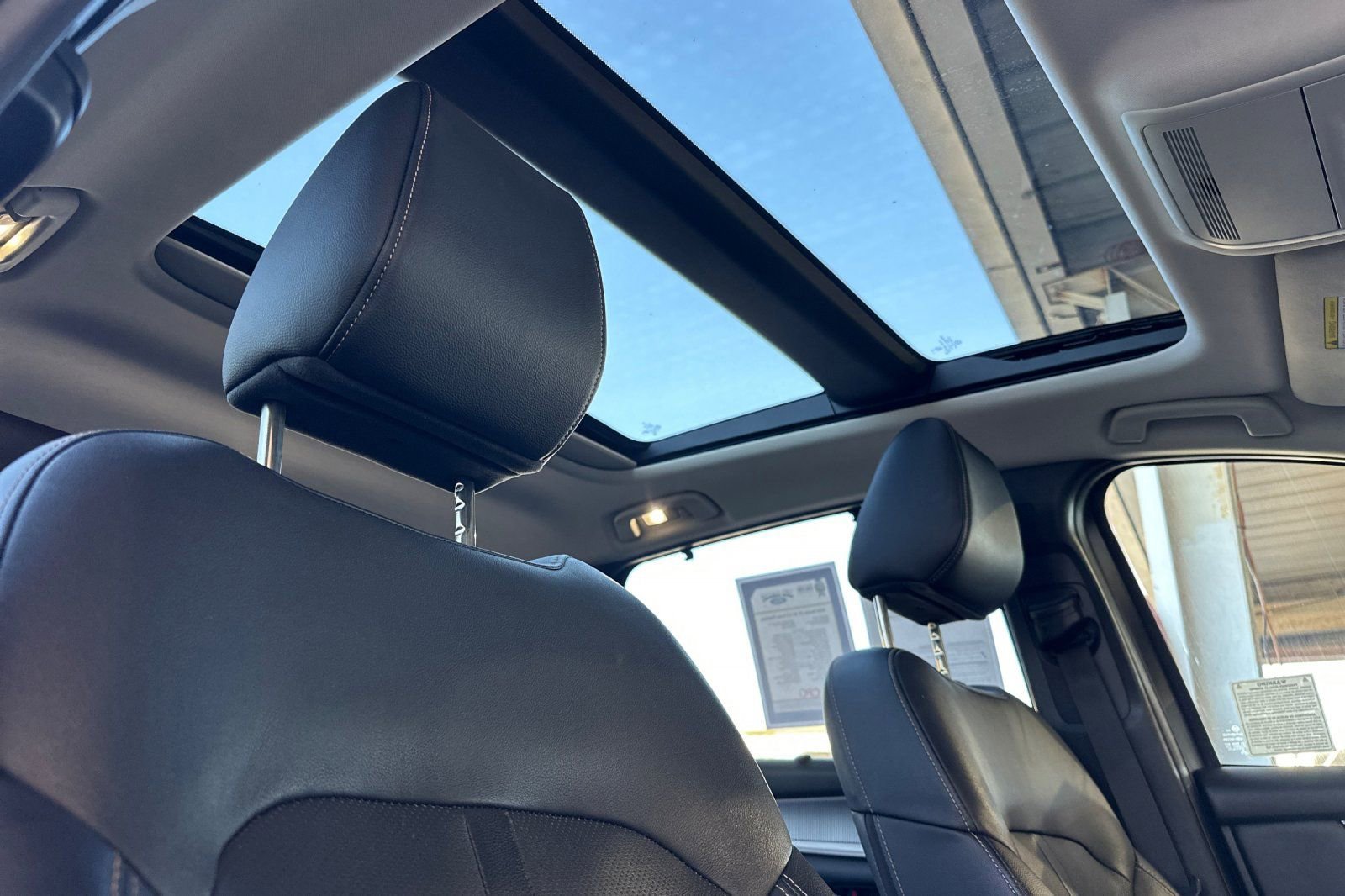 Used 2024 MAZDA CX-90 3.3 Turbo w/ Premium Package image 16