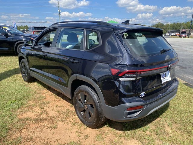 Used 2025 Volkswagen Taos S FWD image 5