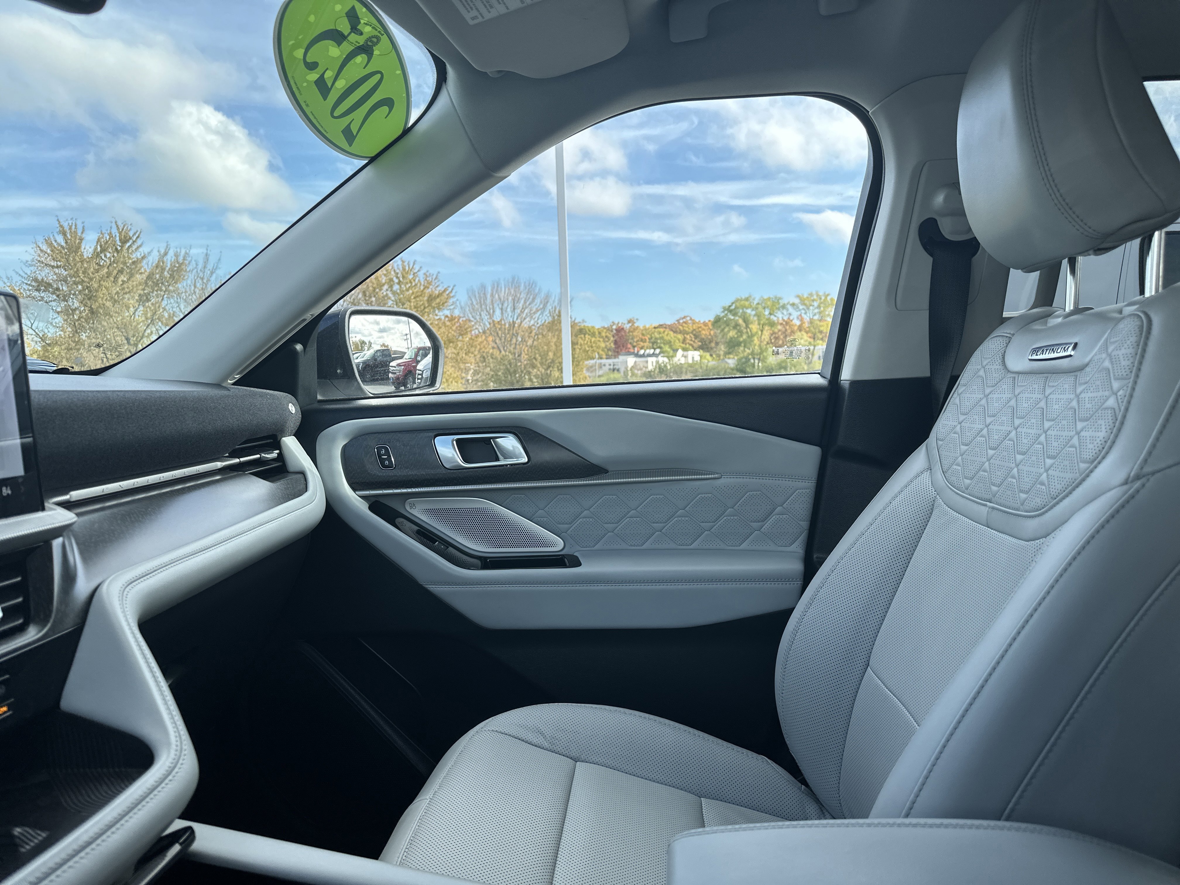 Certified 2025 Ford Explorer Platinum w/ Ultimate Package image 22