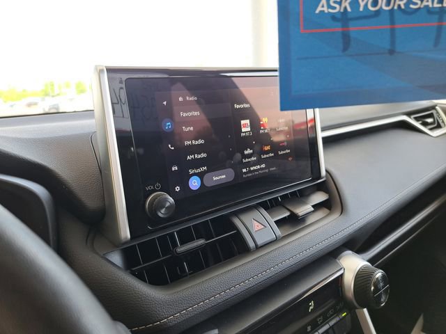 Used 2025 Toyota RAV4 XLE w/ Convenience Package AWD/4WD image 10