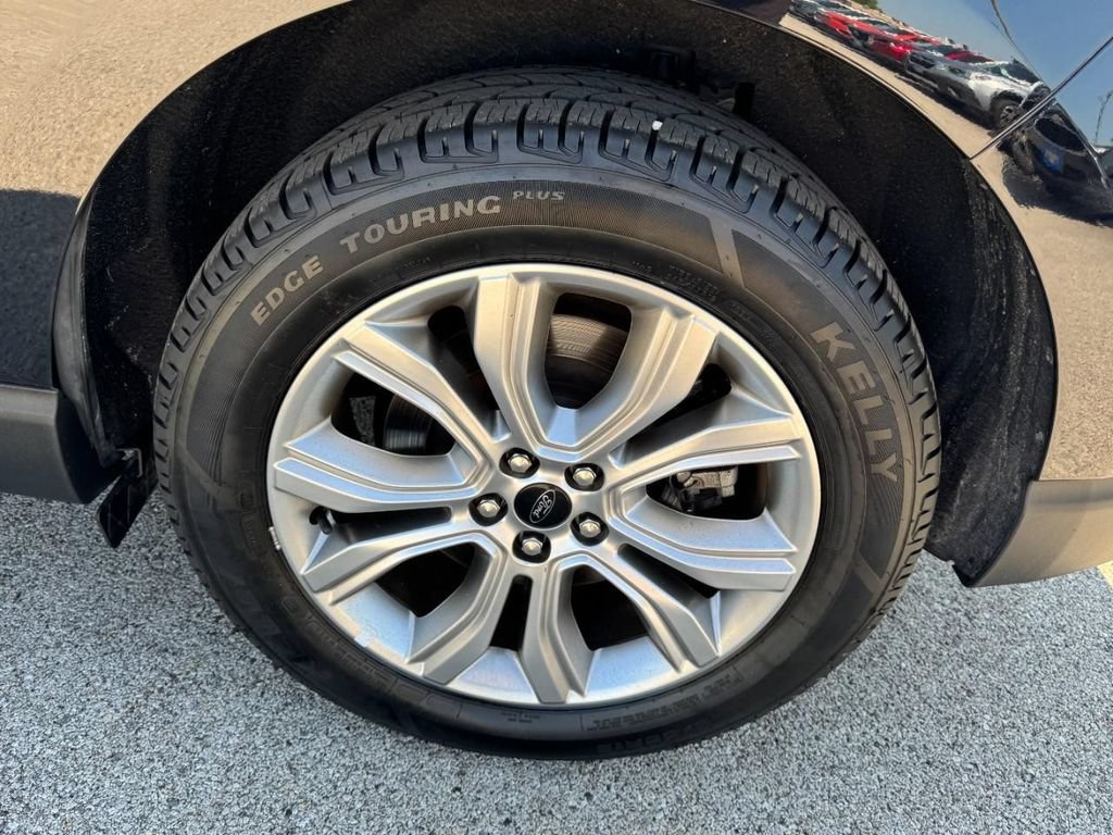 Certified 2024 Ford Edge Titanium AWD/4WD image 7