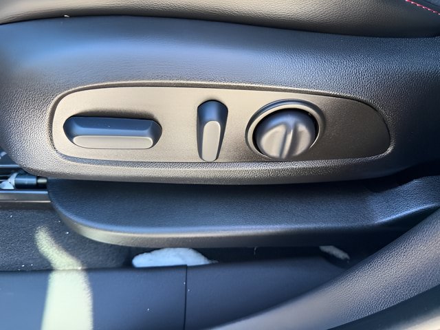 Used 2023 Chevrolet Equinox RS AWD/4WD image 20
