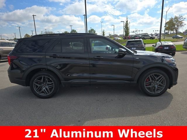 Certified 2025 Ford Explorer ST-Line w/ ST-Line Street Pack image 2