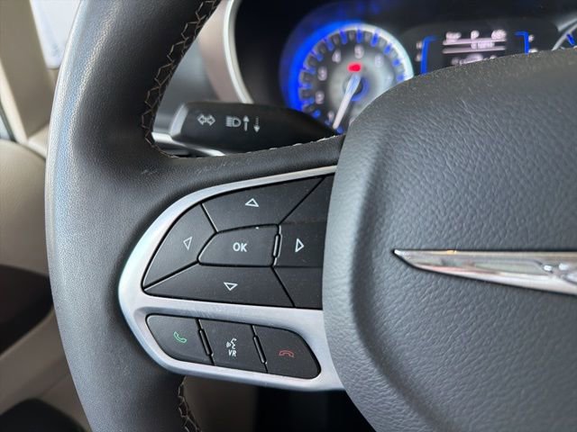 Used 2022 Chrysler Voyager LX FWD image 20