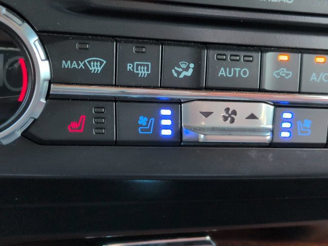 Certified 2022 Ford F250 King Ranch w/ King Ranch Ultimate Package AWD/4WD image 25