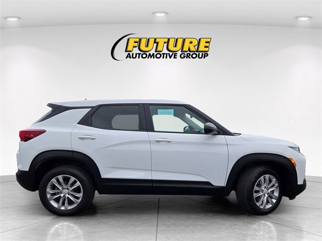 Used 2021 Chevrolet TrailBlazer LS image 2