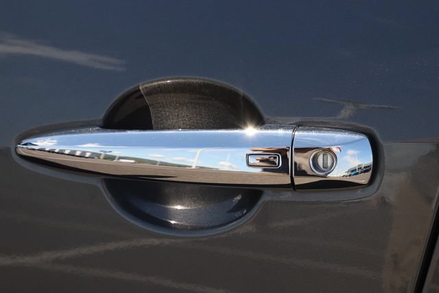 Used 2025 Nissan Altima 2.5 SV FWD image 9