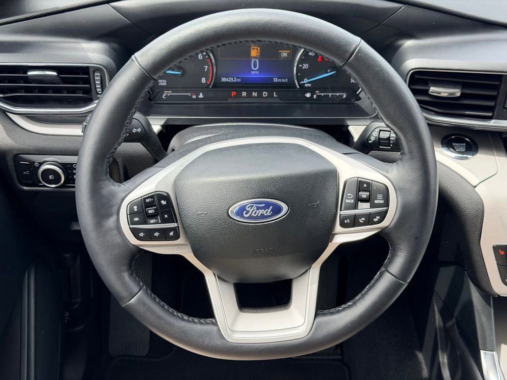 Certified 2023 Ford Explorer XLT w/ Equipment Group 202A RWD image 17