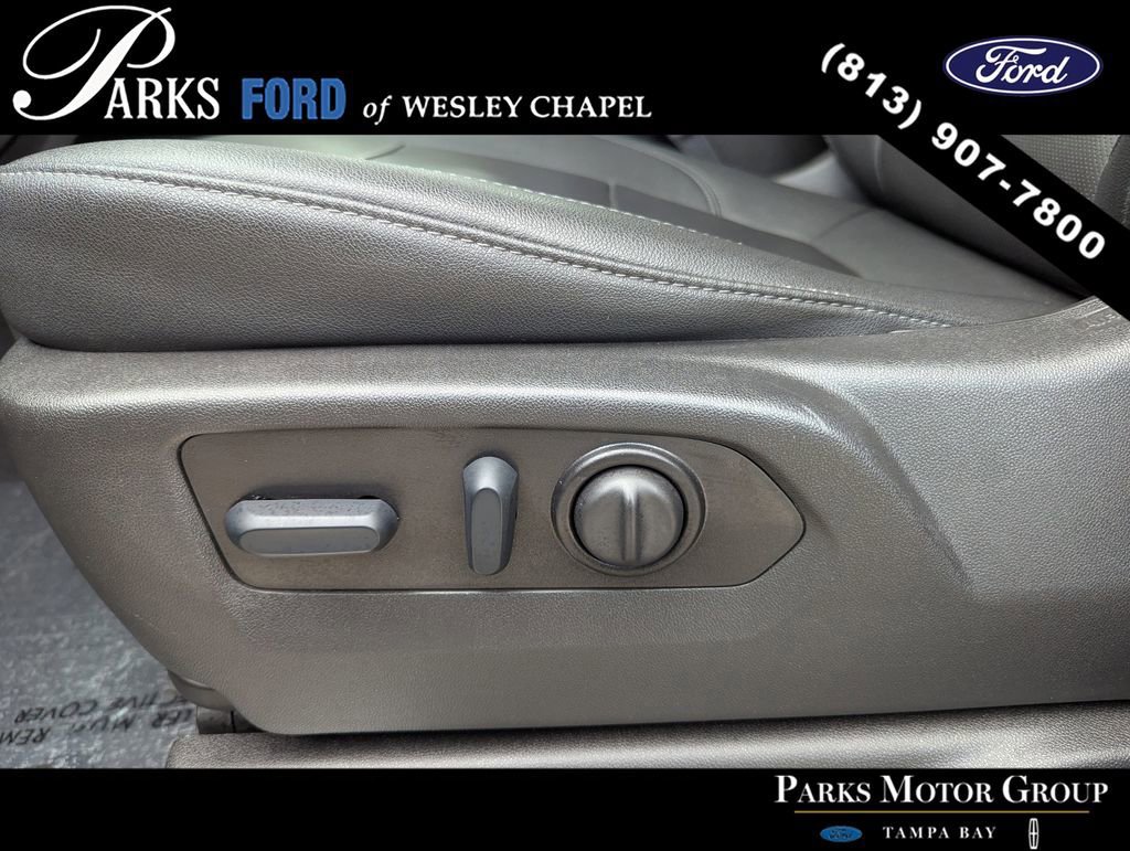 Used 2022 GMC Sierra 2500 SLT w/ SLT Premium Package AWD/4WD image 18