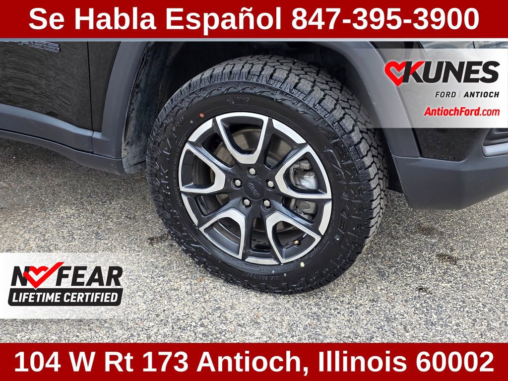 Used 2024 Jeep Compass Trailhawk AWD/4WD image 13