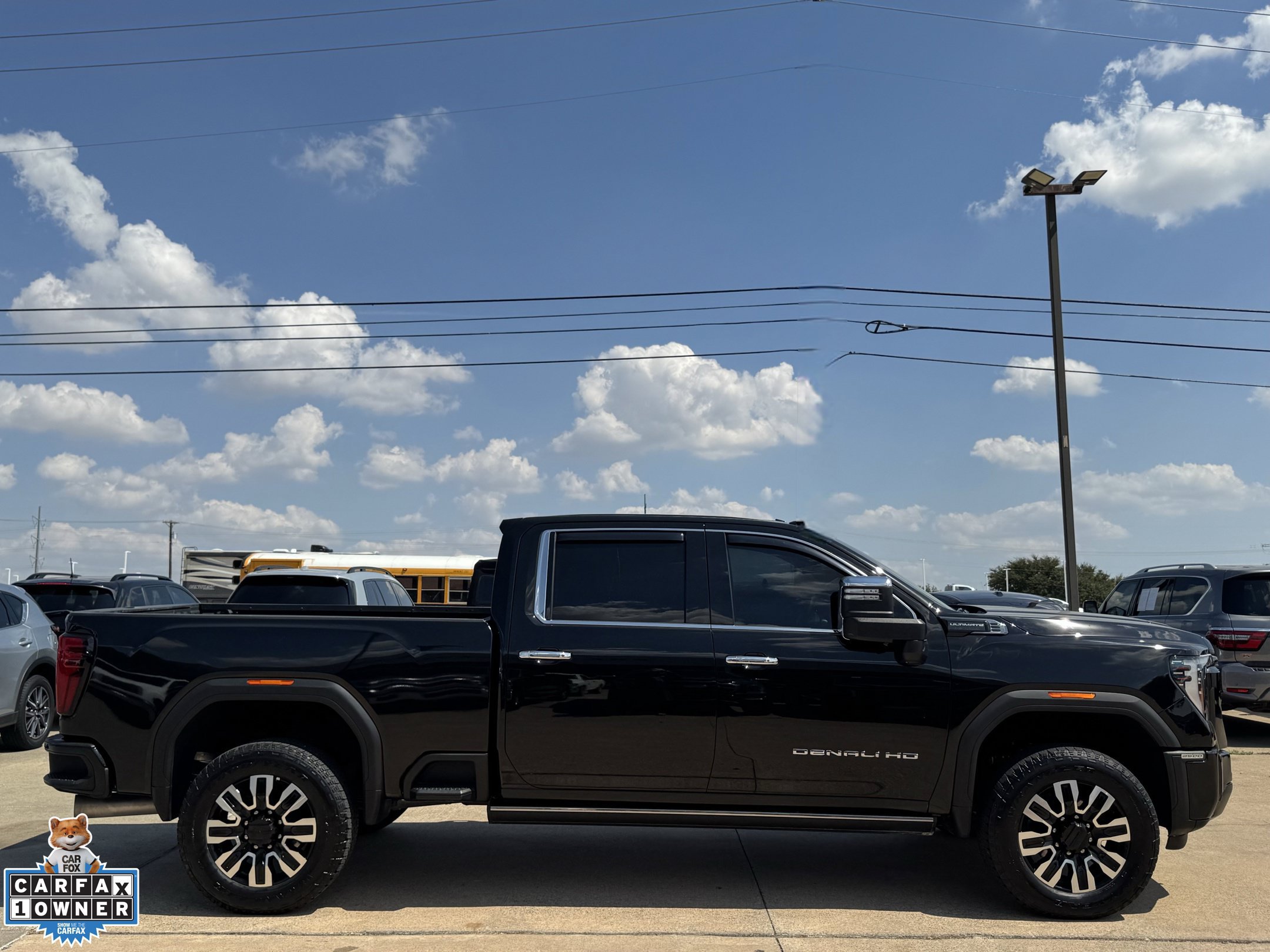 Used 2025 GMC Sierra 2500 Denali Ultimate AWD/4WD image 3