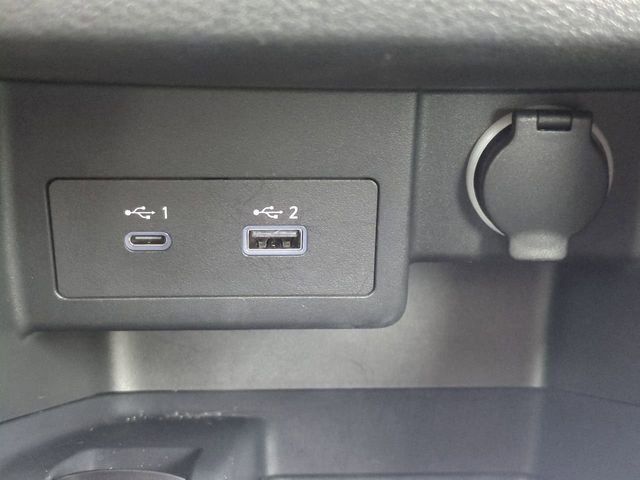 Used 2021 Nissan Kicks SR w/ SR Premium Package image 21