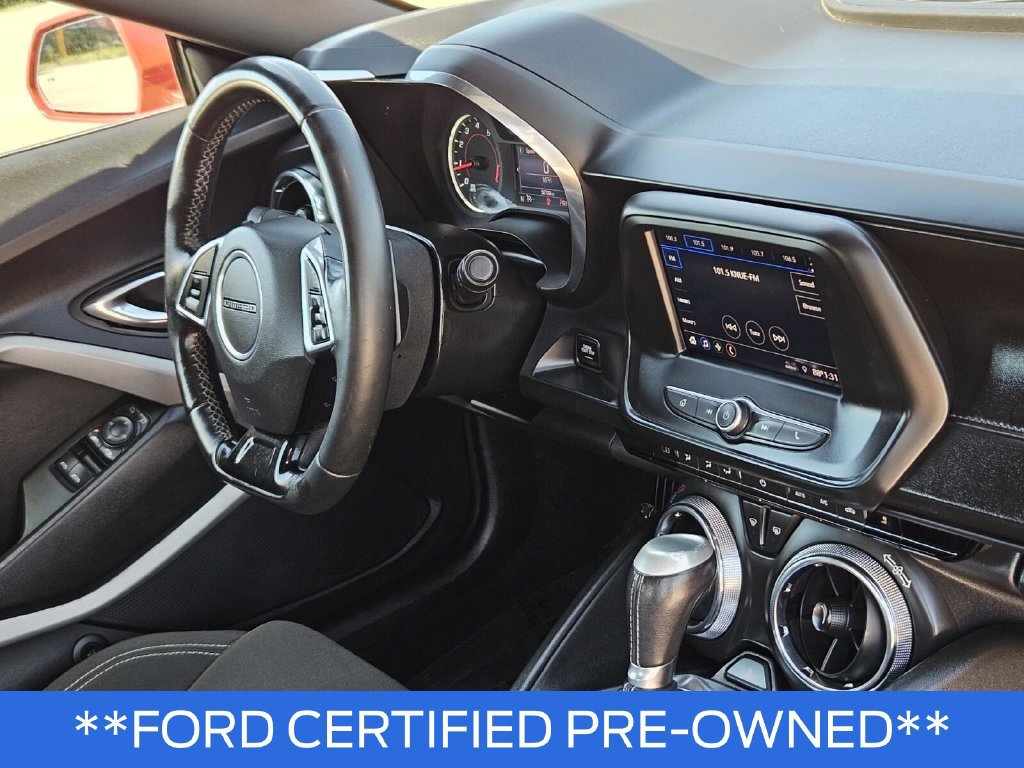 Used 2020 Chevrolet Camaro LT RWD image 11