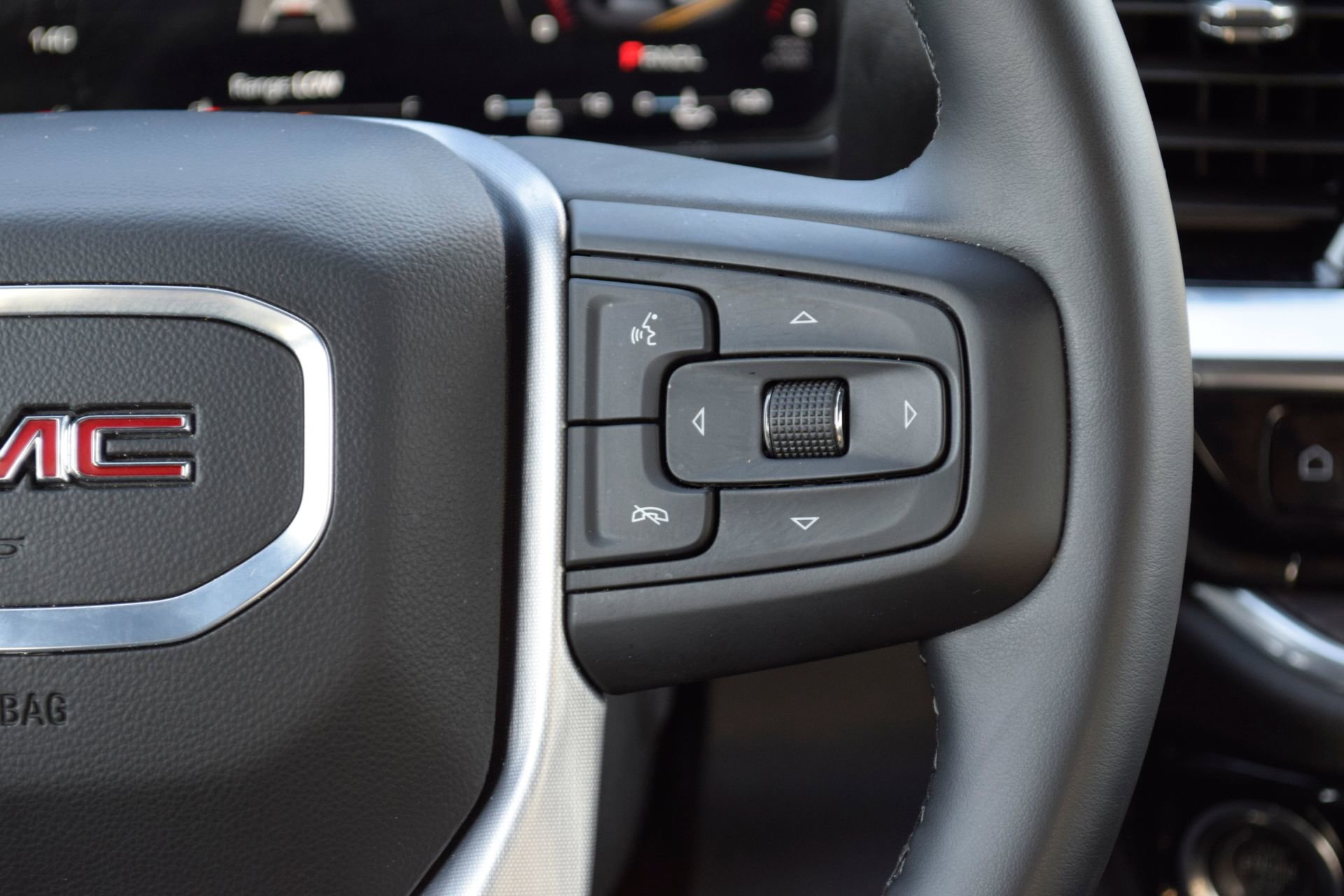 Used 2026 GMC Sierra 1500 SLT AWD/4WD image 9