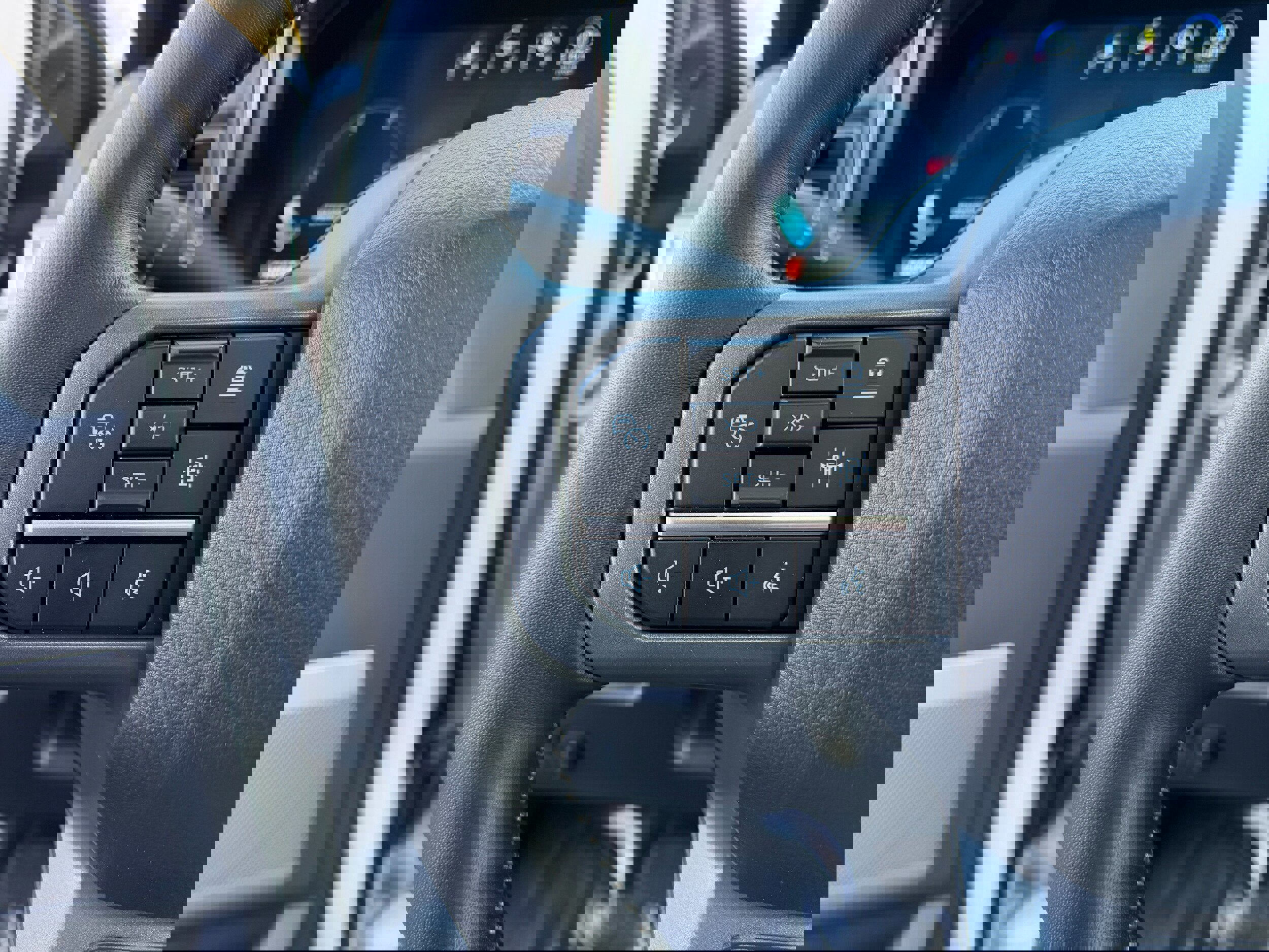 Certified 2024 Ford F350 Lariat w/ Lariat Ultimate Package image 21