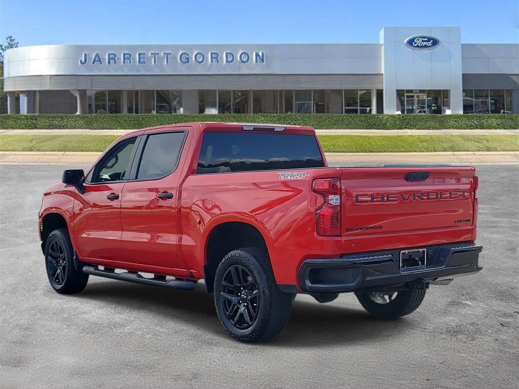Used 2024 Chevrolet Silverado 1500 Custom Trail Boss w/ Turbomax Blackout Package AWD/4WD image 3