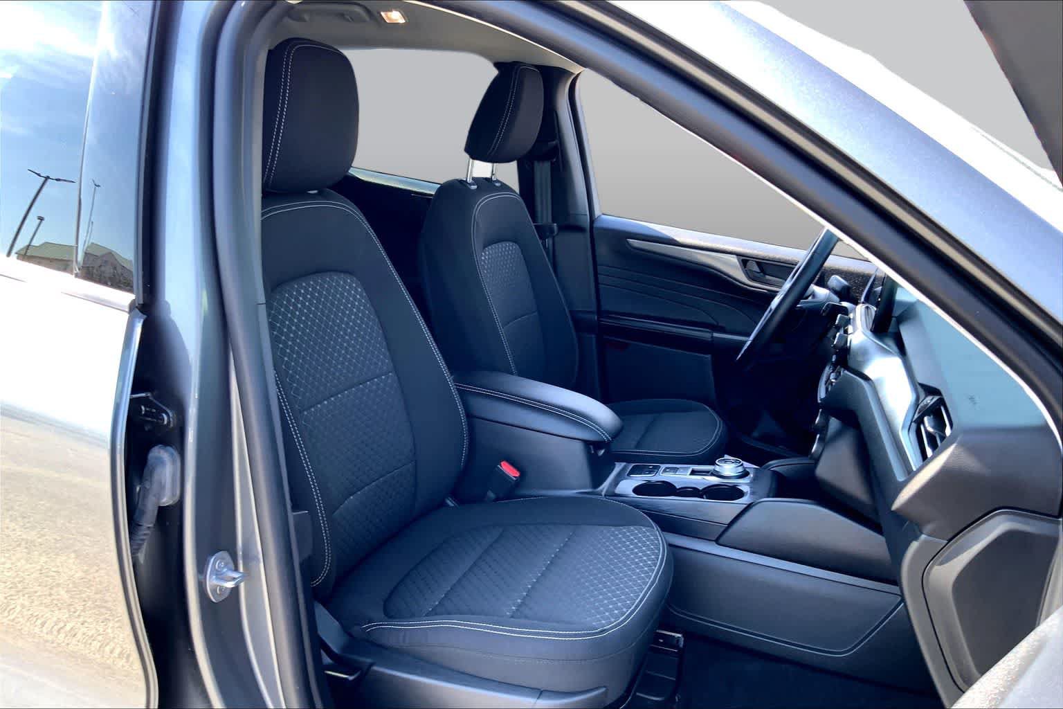 Certified 2023 Ford Escape Active FWD image 9