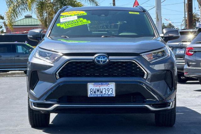 Used 2021 Toyota RAV4 SE w/ Weather & Moonroof Package AWD/4WD image 8