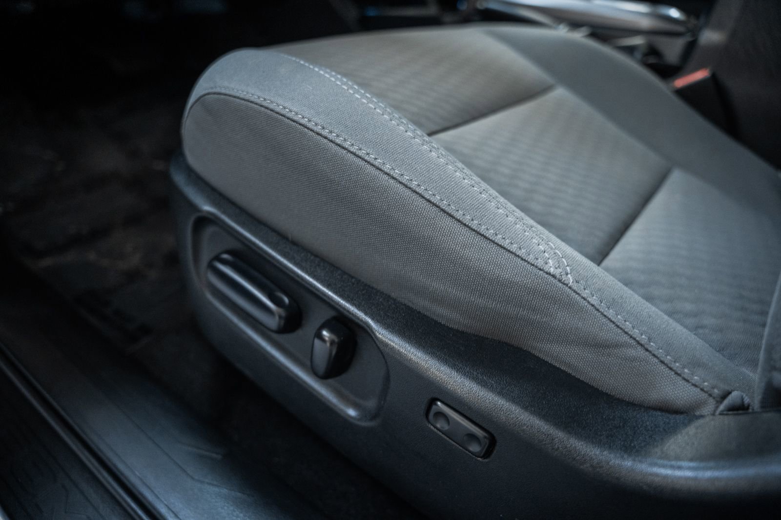 Used 2020 Toyota Tacoma SR5 image 34