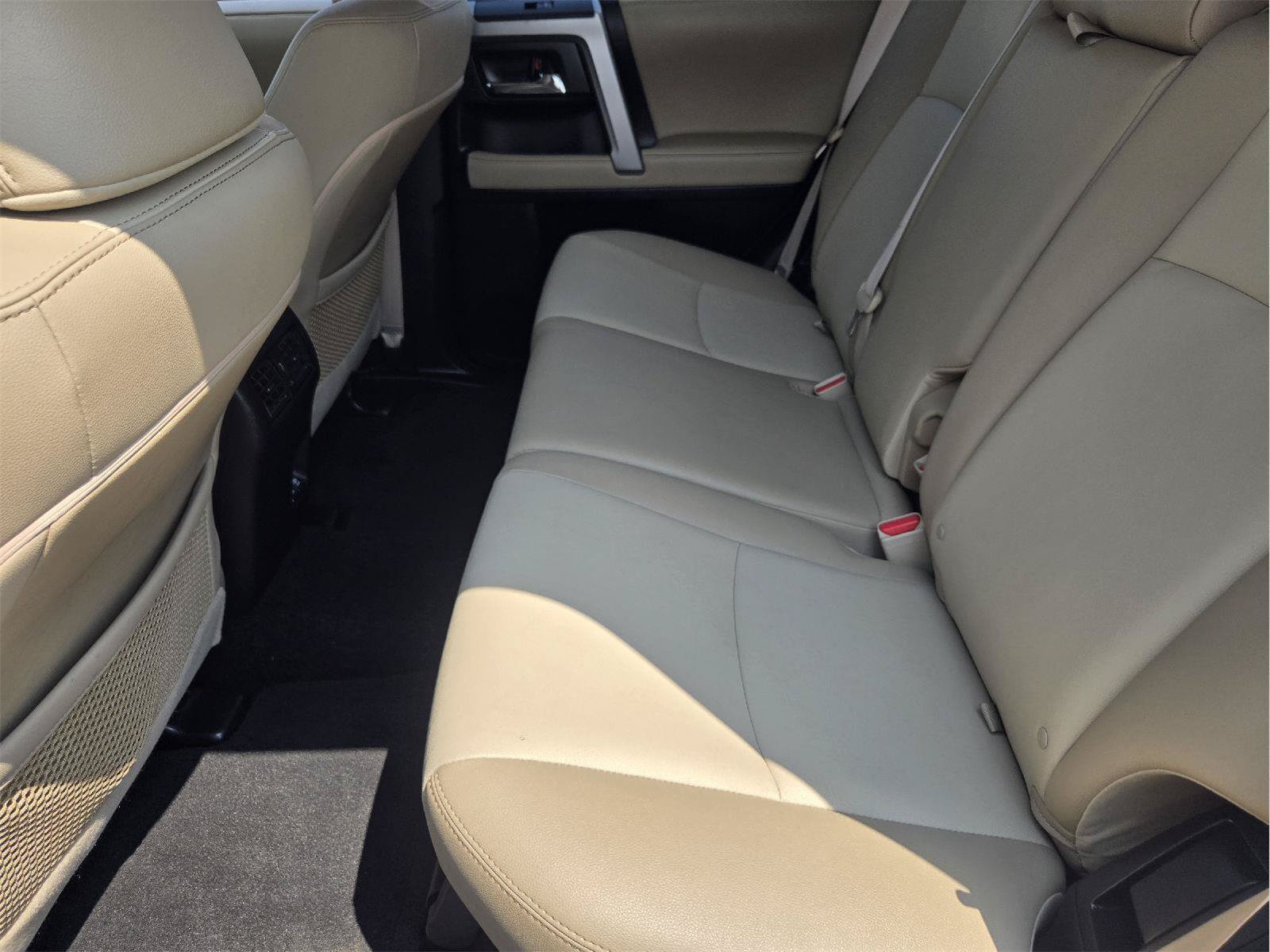 Used 2022 Toyota 4Runner SR5 Premium w/ Moonroof Package AWD/4WD image 28
