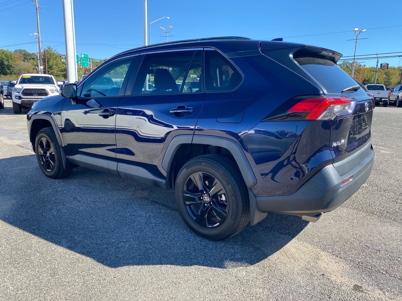 Used 2023 Toyota RAV4 XLE w/ Convenience Package AWD/4WD image 7
