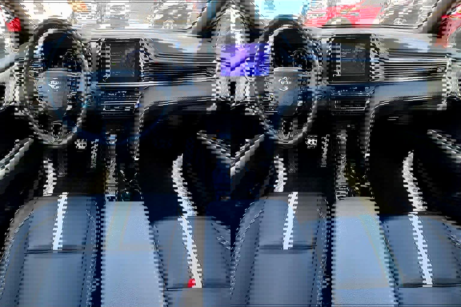 Used 2025 Toyota Camry SE image 14