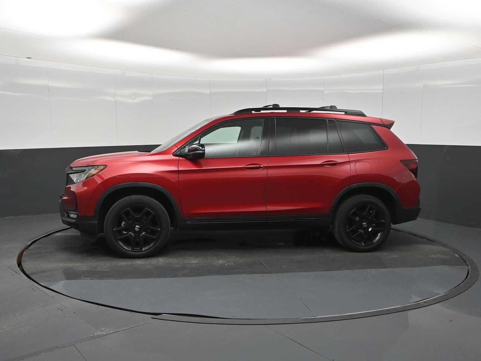 Used 2024 Honda Passport Black Edition image 5