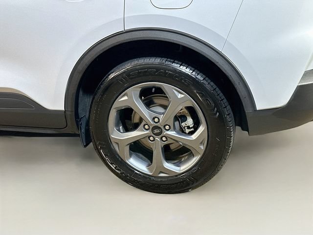 Certified 2025 Ford Escape ST-Line Select AWD/4WD image 6